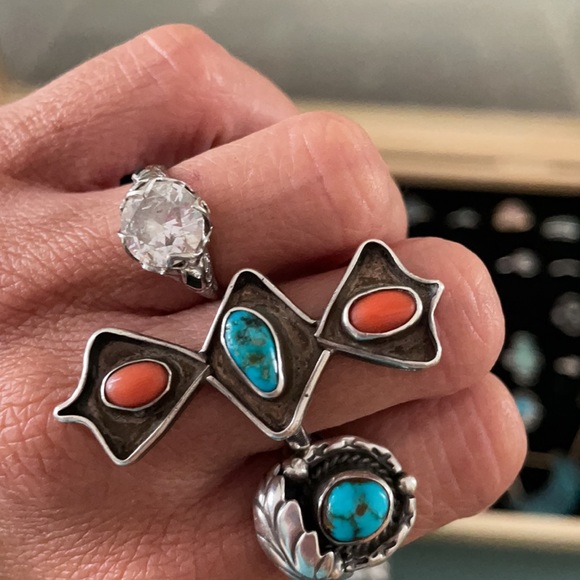 Vintage Jewelry - Vintage Sterling Torquise and Coral Ring